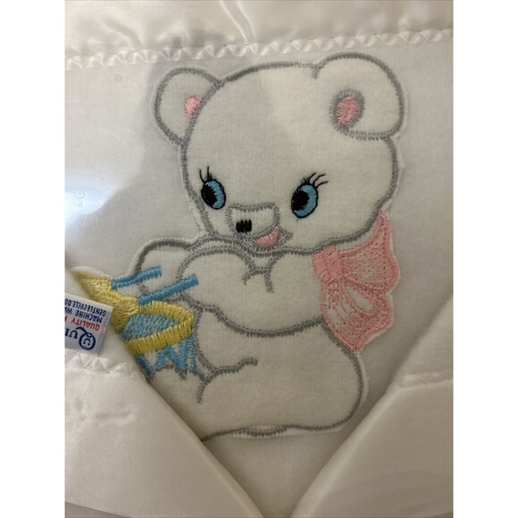 Quiltex Vintage Bear Baby Blanket Silky Edge Satin Printed Binding NOS USA Boxed - Picture 3 of 9